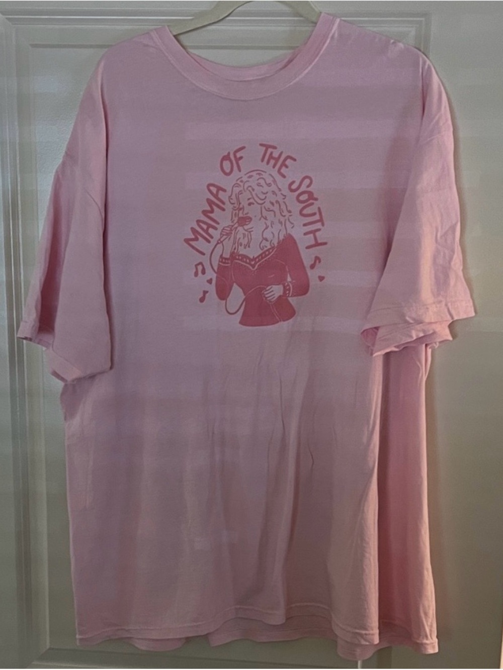 Pink Dolly Parton comfort colors shirt (2XL)